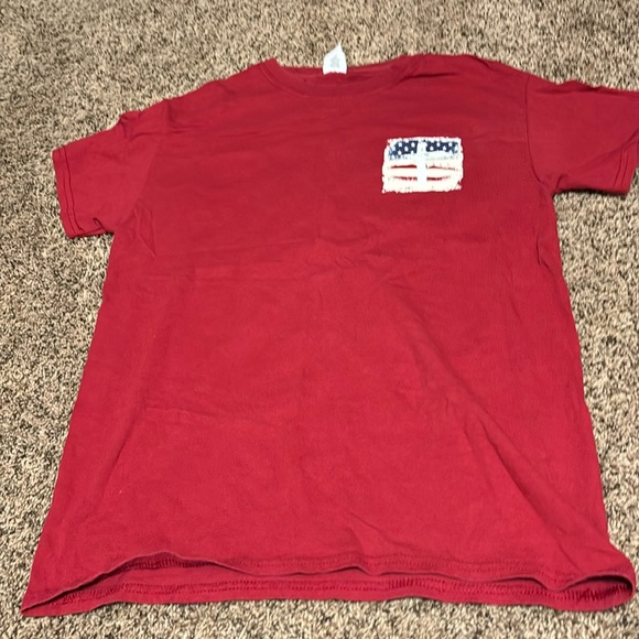 Red tshirt with flag, cross and one nation under God print size small - Picture 2 of 4